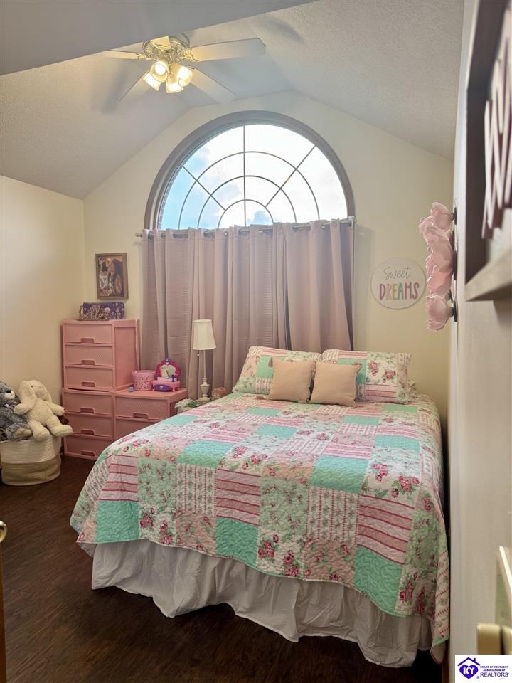 Listing Picture 200 Harman Drive Hodgenville, KY 42748 MLS HK25003949