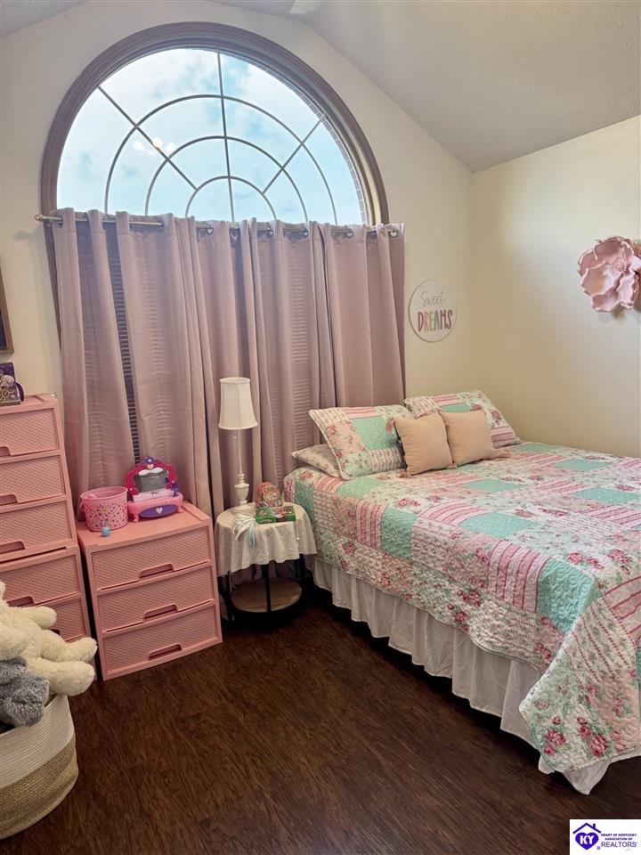 Listing Picture 200 Harman Drive Hodgenville, KY 42748 MLS HK25003949