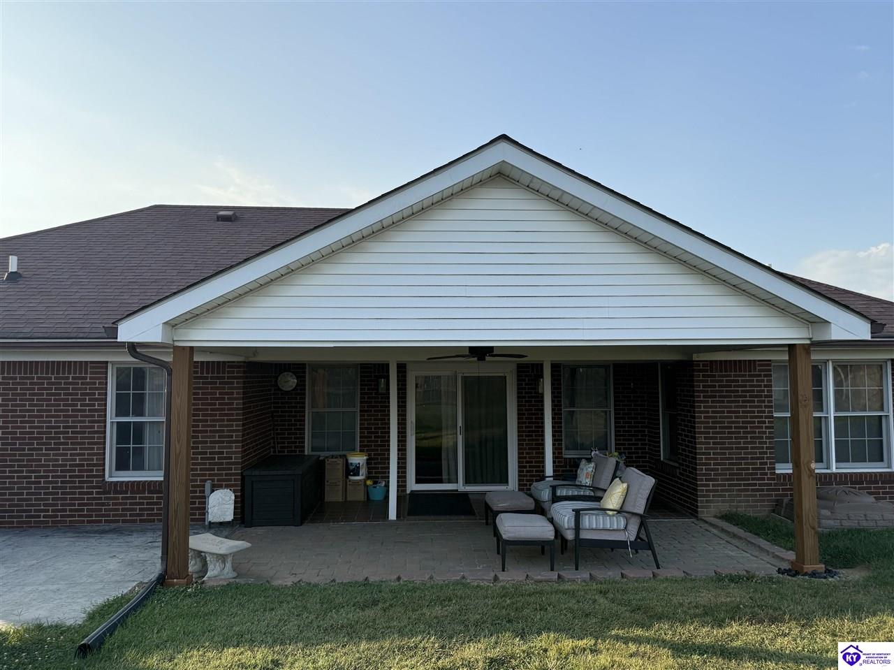 Listing Picture 200 Harman Drive Hodgenville, KY 42748 MLS HK25003949