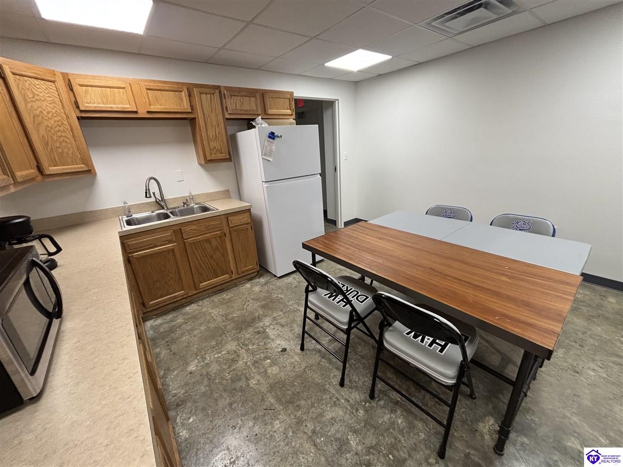 Listing Picture 116 S Columbia Avenue Campbellsville, KY 42718 MLS HK25003965