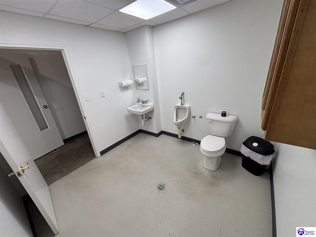 Listing Picture 116 S Columbia Avenue Campbellsville, KY 42718 MLS HK25003965