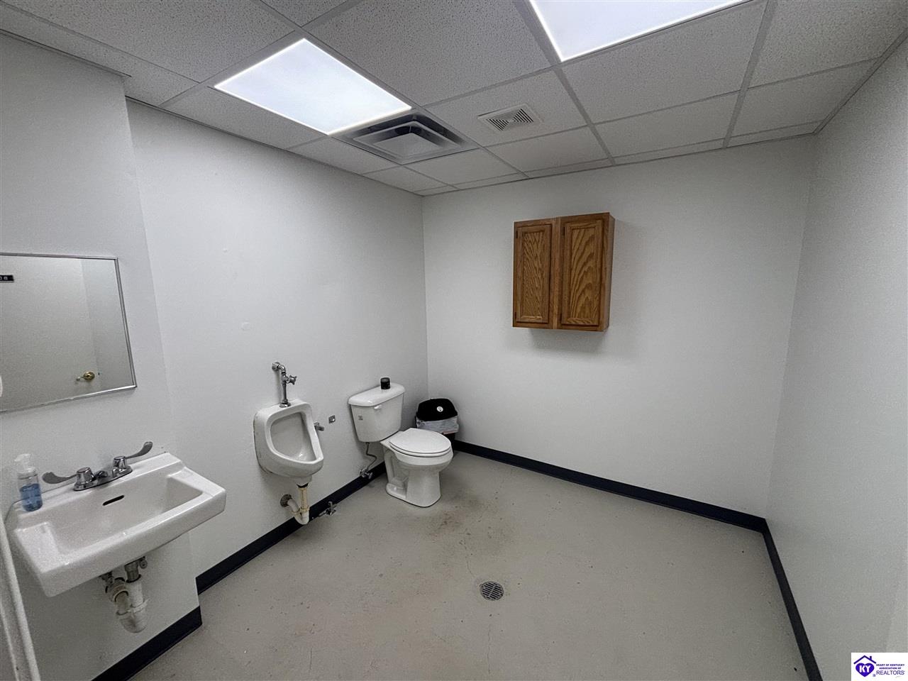 Listing Picture 116 S Columbia Avenue Campbellsville, KY 42718 MLS HK25003965