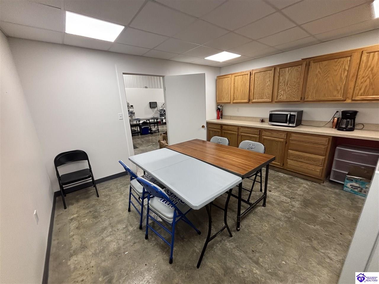 Listing Picture 116 S Columbia Avenue Campbellsville, KY 42718 MLS HK25003965