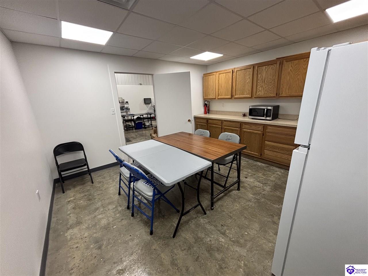 Listing Picture 116 S Columbia Avenue Campbellsville, KY 42718 MLS HK25003965