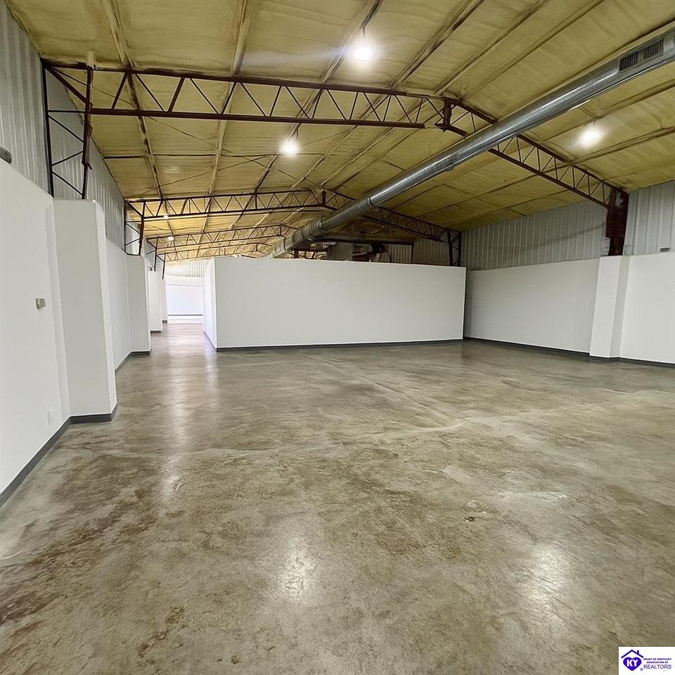 Listing Picture 116 S Columbia Avenue Campbellsville, KY 42718 MLS HK25003965