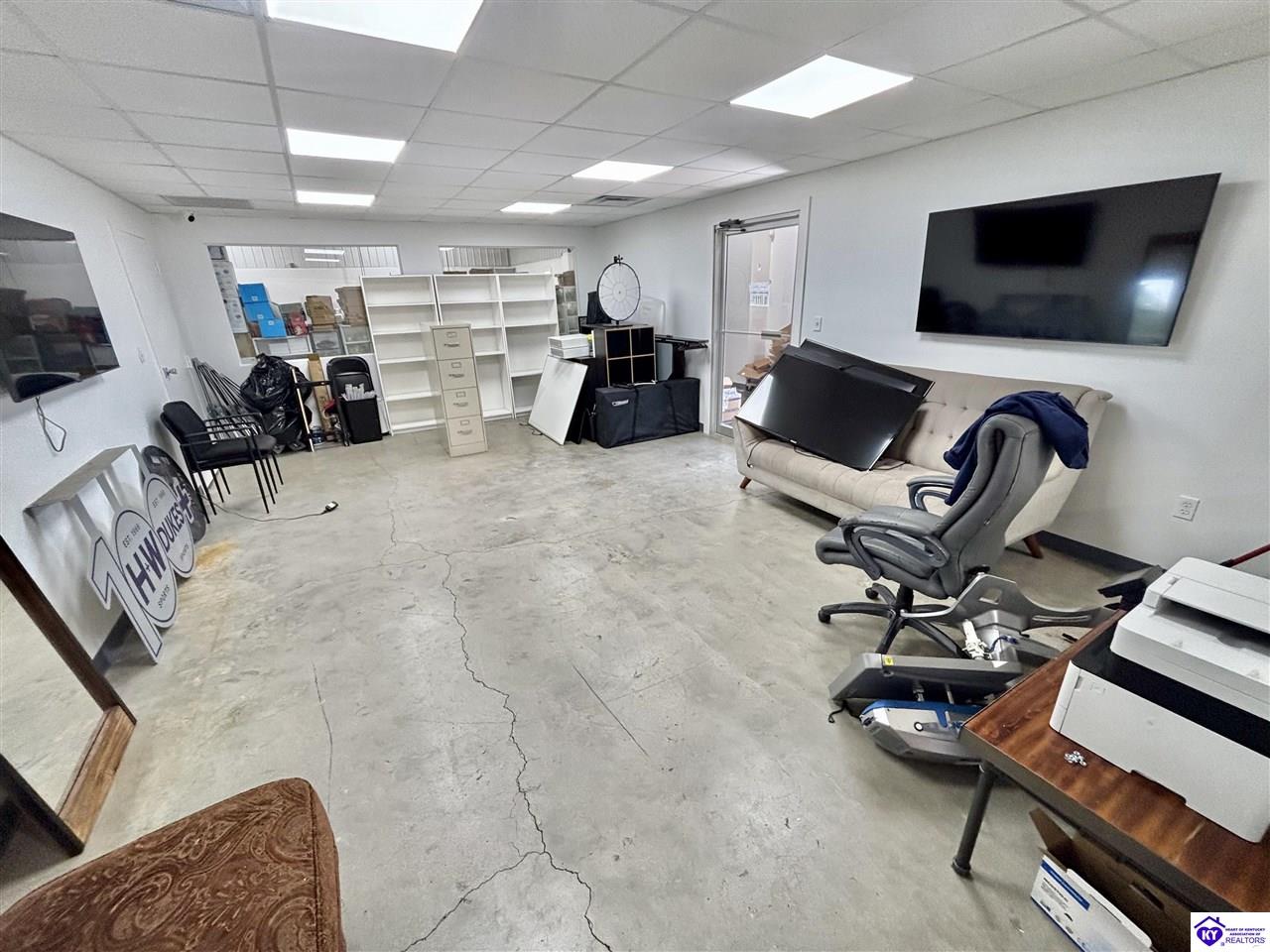 Listing Picture 116 S Columbia Avenue Campbellsville, KY 42718 MLS HK25003965