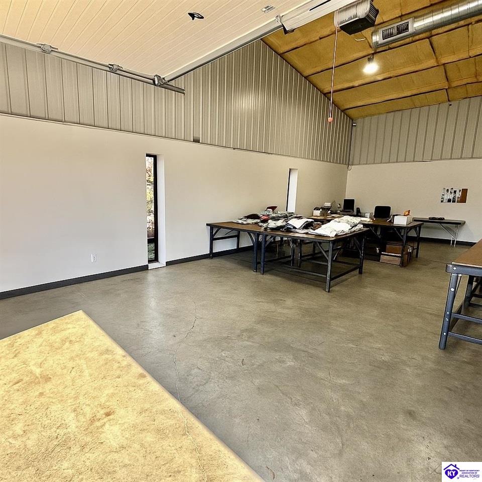 Listing Picture 116 S Columbia Avenue Campbellsville, KY 42718 MLS HK25003965