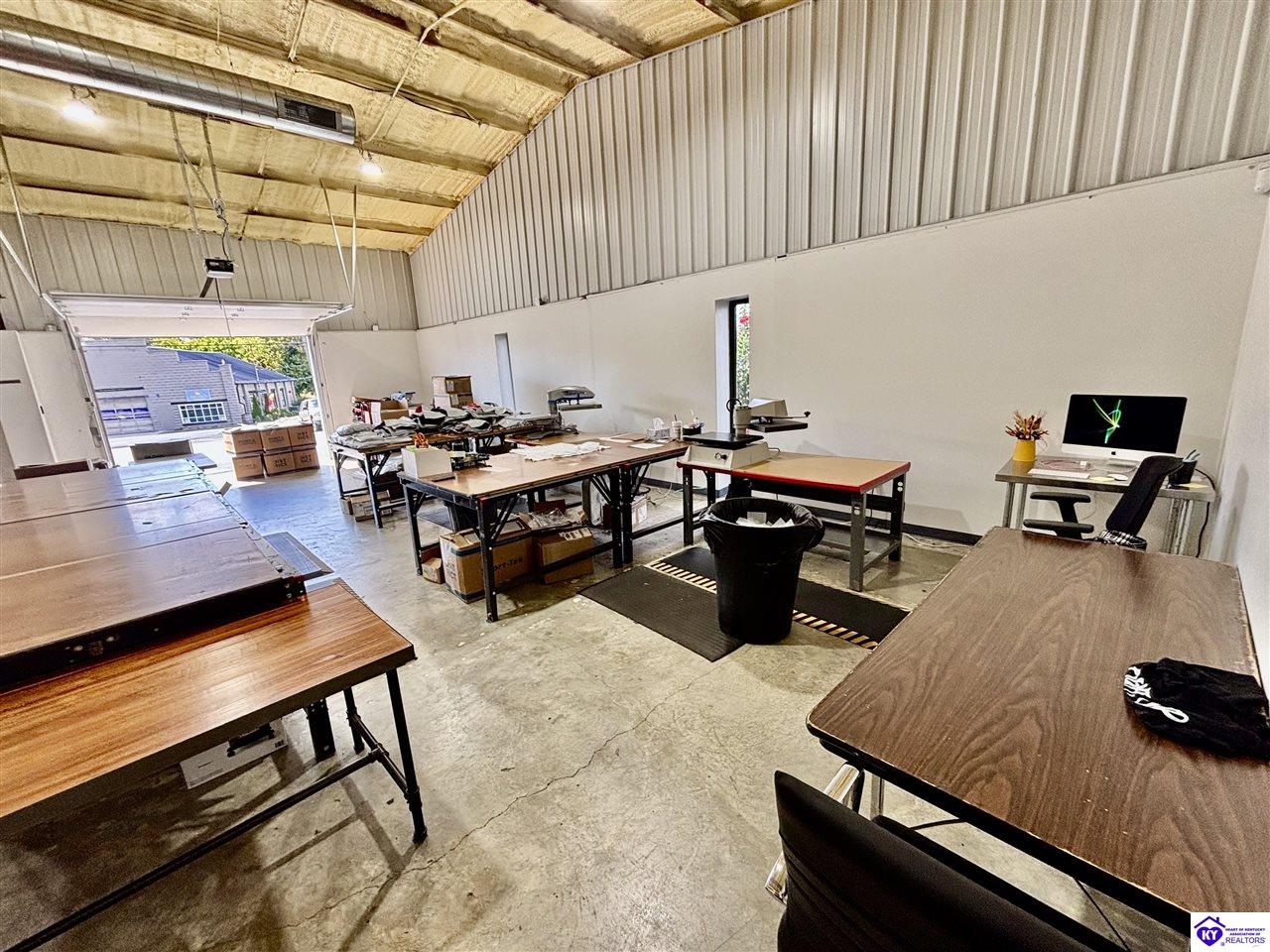 Listing Picture 116 S Columbia Avenue Campbellsville, KY 42718 MLS HK25003965