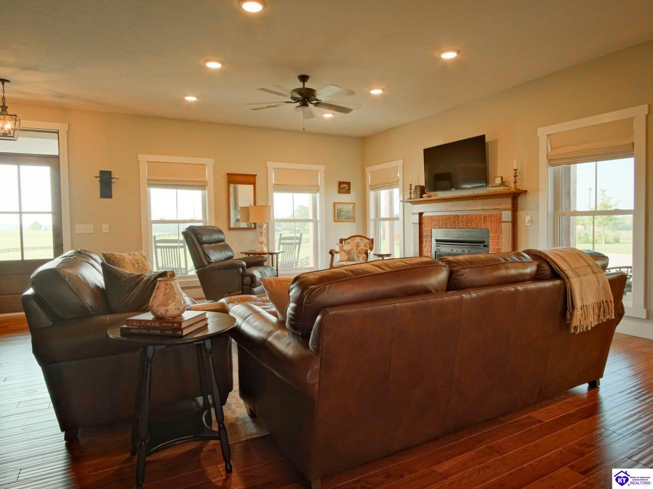 Listing Picture 7750 St John Road Elizabethtown, KY 42701 MLS HK25003987