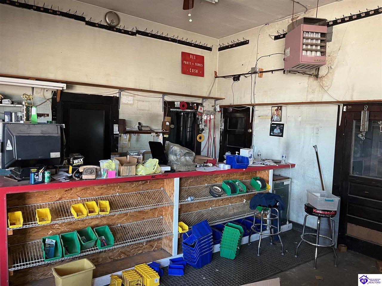 Listing Picture 305 E Main Street Cecilia, KY 42724 MLS HK25004008