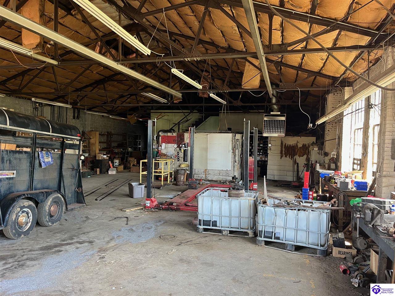 Listing Picture 305 E Main Street Cecilia, KY 42724 MLS HK25004008