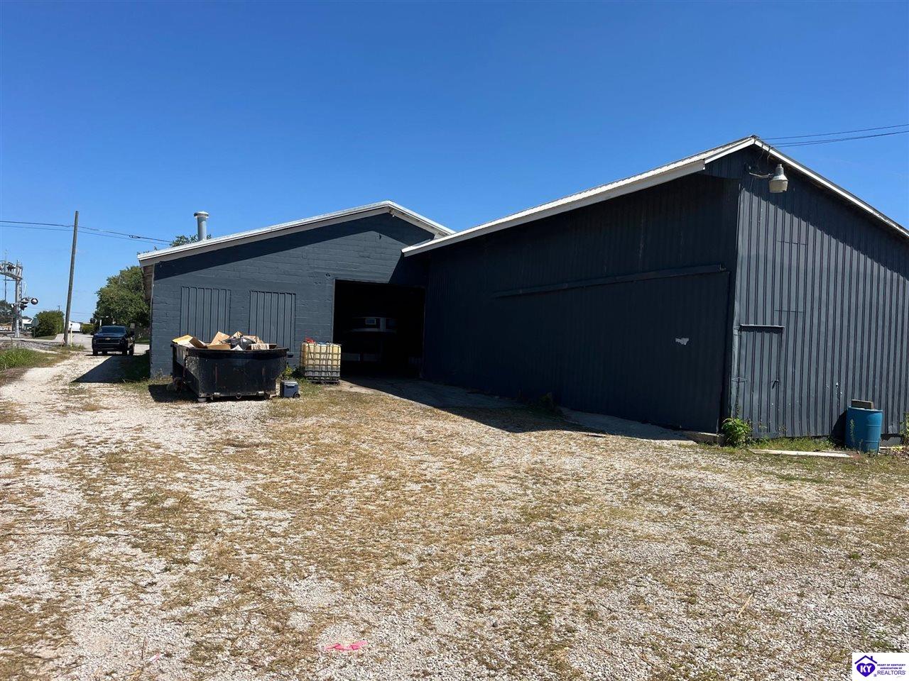 Listing Picture 305 E Main Street Cecilia, KY 42724 MLS HK25004008