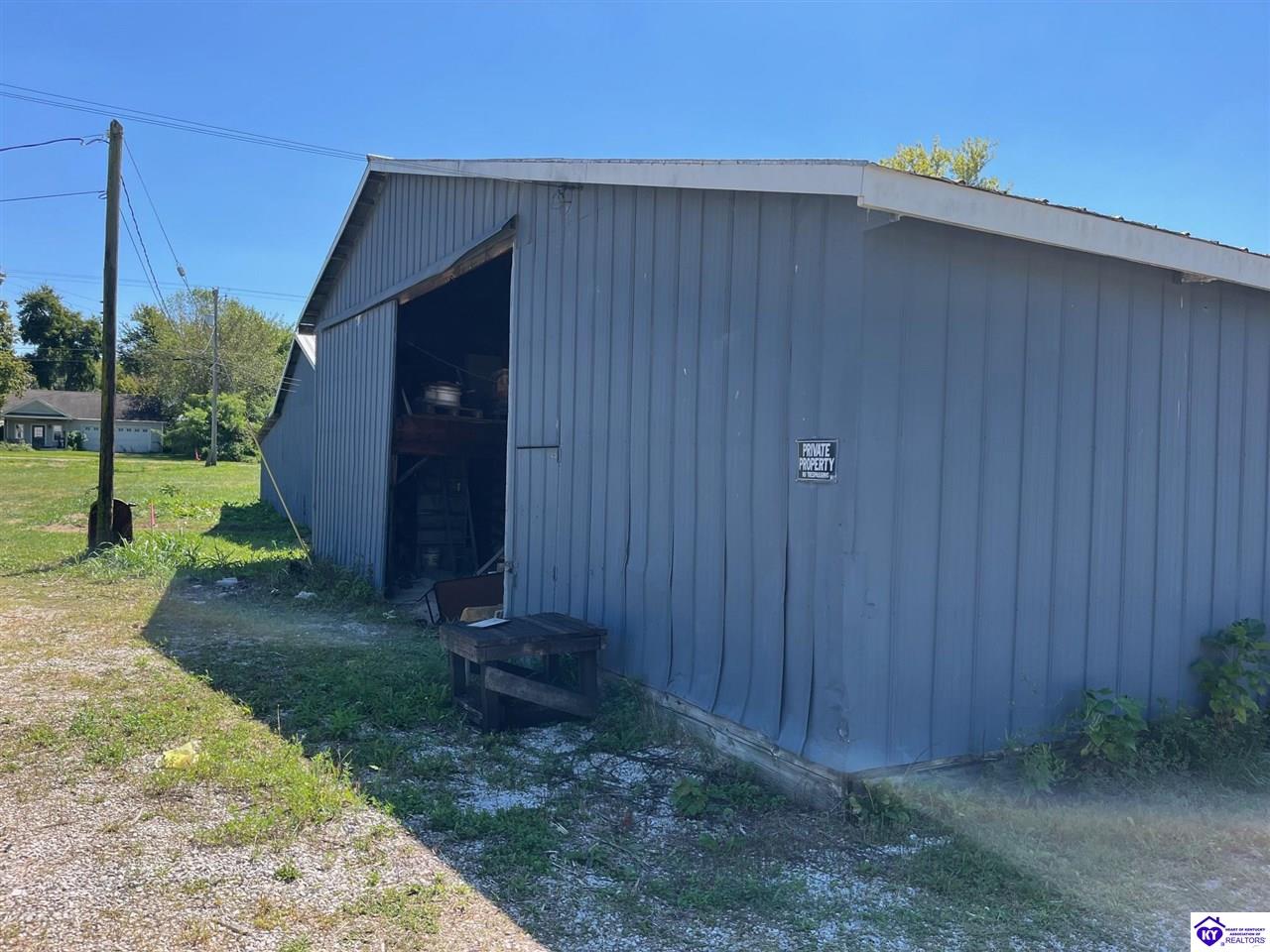 Listing Picture 305 E Main Street Cecilia, KY 42724 MLS HK25004008