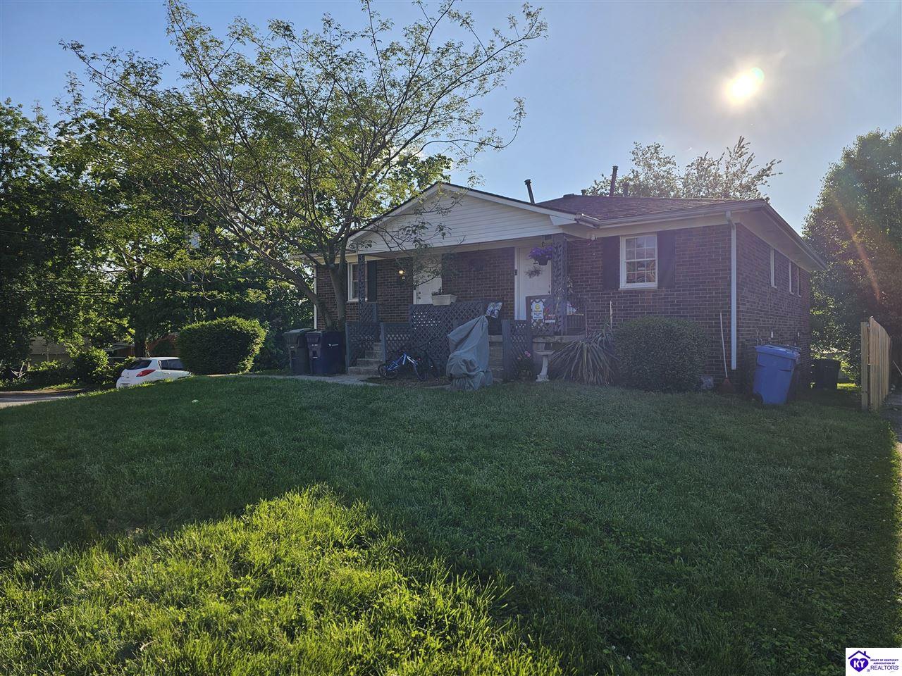 Listing Picture 1803 Dalton Court Lexington, KY 40505 MLS HK25004041