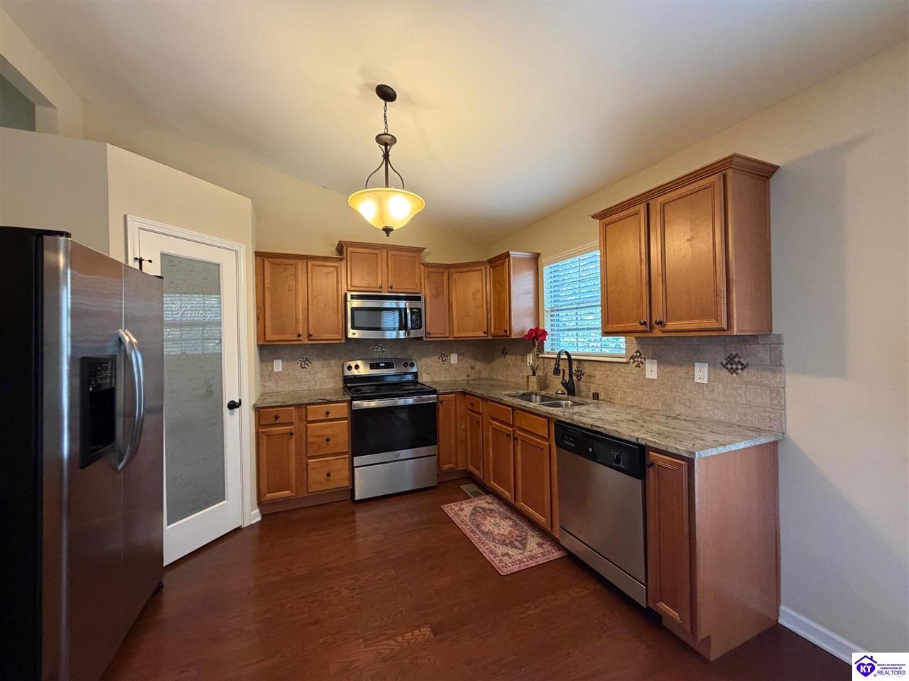 Listing Picture 116 Vineland Parkway Vine Grove, KY 40175 MLS HK25004049