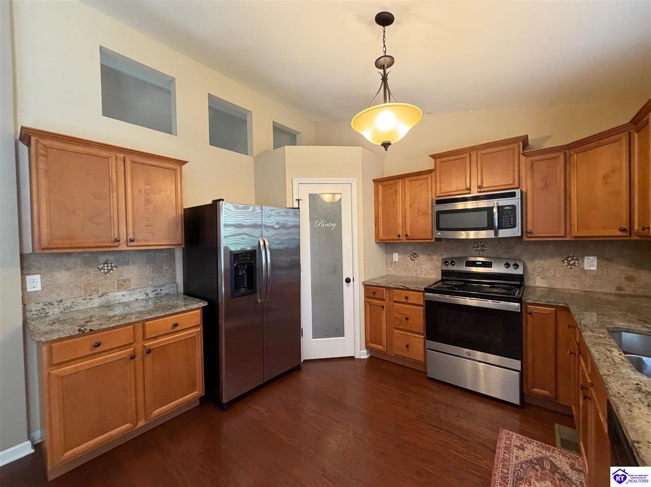 Listing Picture 116 Vineland Parkway Vine Grove, KY 40175 MLS HK25004049