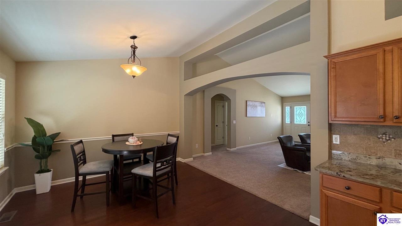 Listing Picture 116 Vineland Parkway Vine Grove, KY 40175 MLS HK25004049