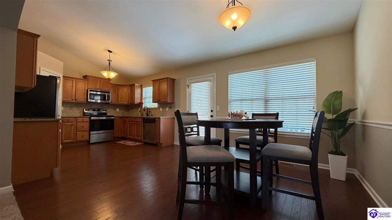 Listing Picture 116 Vineland Parkway Vine Grove, KY 40175 MLS HK25004049