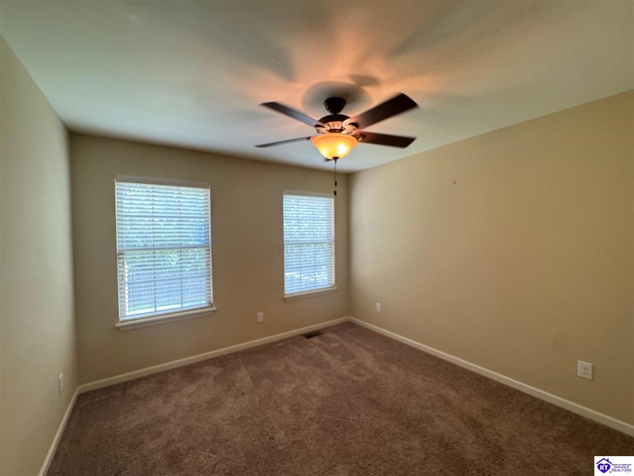Listing Picture 116 Vineland Parkway Vine Grove, KY 40175 MLS HK25004049