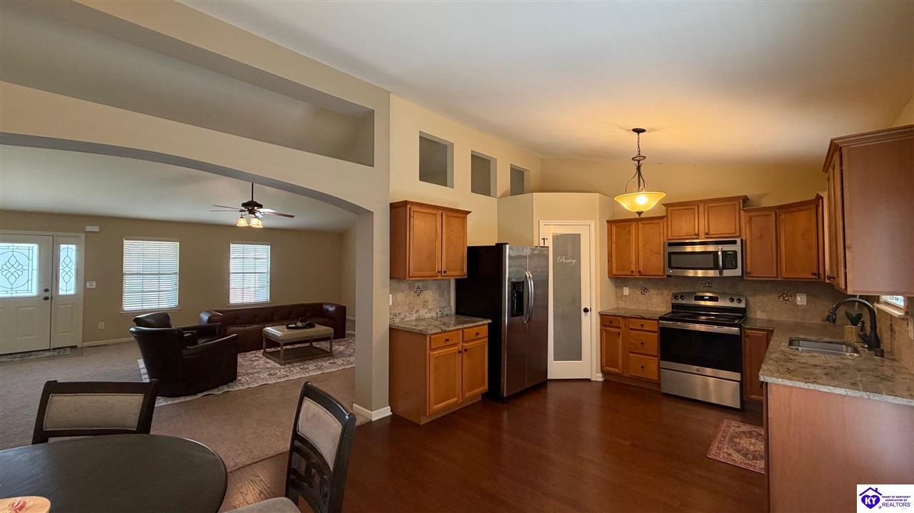 Listing Picture 116 Vineland Parkway Vine Grove, KY 40175 MLS HK25004049