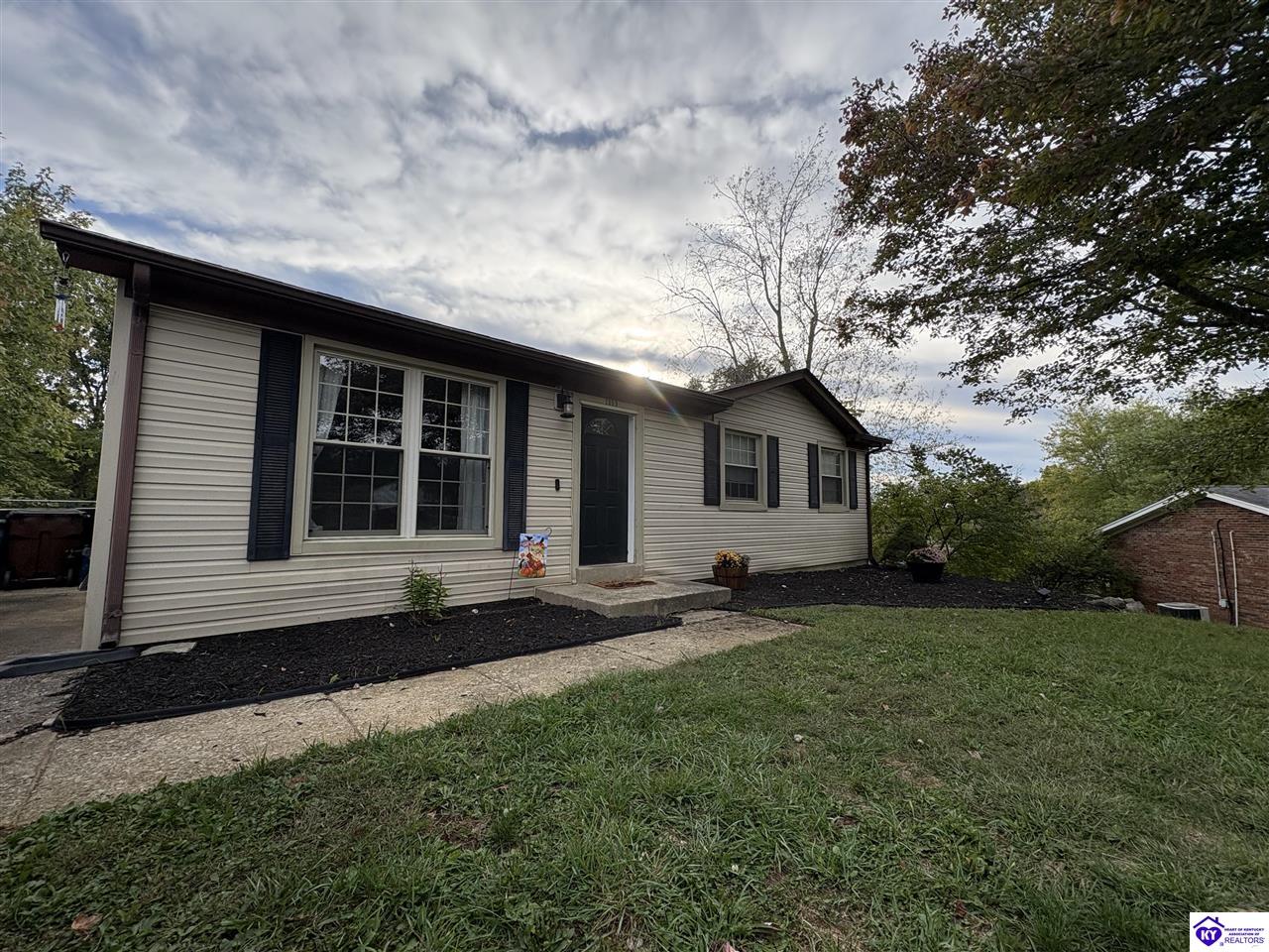 1009 Greenway DriveElizabethtown, KY 42701