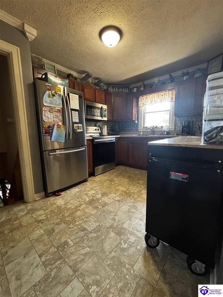 648 W Main Street Campbellsville, KY 42718 #4