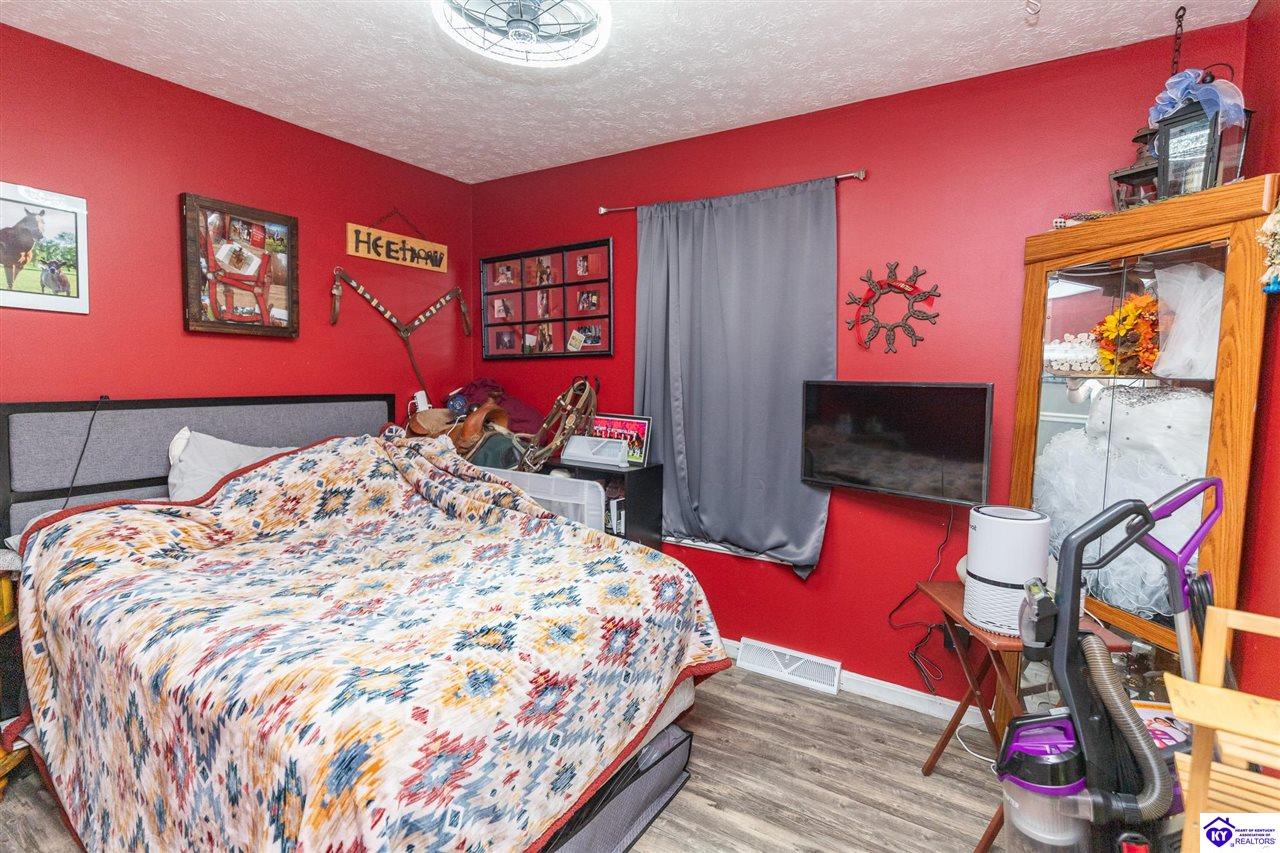 Listing Picture 305 Par Lane Elizabethtown, KY 42701 MLS HK25004214