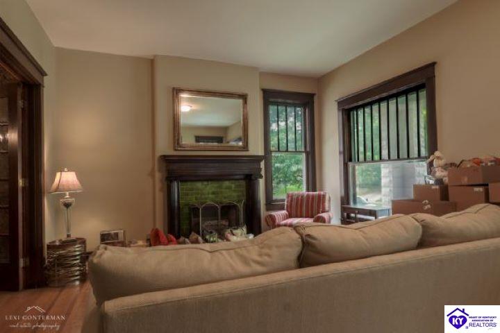 Listing Picture 2021 Boulevard Napoleon Court Louisville, KY 40205 MLS HK25004215