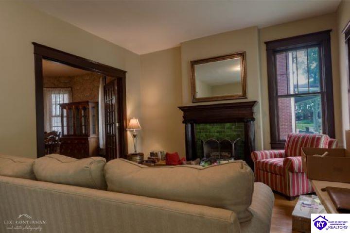 Listing Picture 2021 Boulevard Napoleon Court Louisville, KY 40205 MLS HK25004215