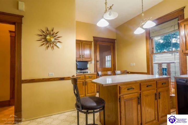 Listing Picture 2021 Boulevard Napoleon Court Louisville, KY 40205 MLS HK25004215