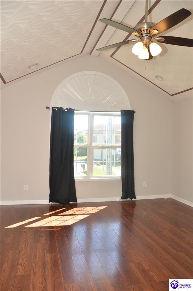 Listing Picture 208 Kathie Court Vine Grove, KY 40175 MLS HK25004321