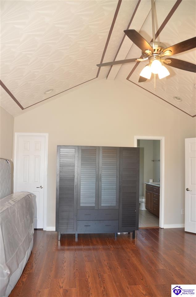 Listing Picture 208 Kathie Court Vine Grove, KY 40175 MLS HK25004321