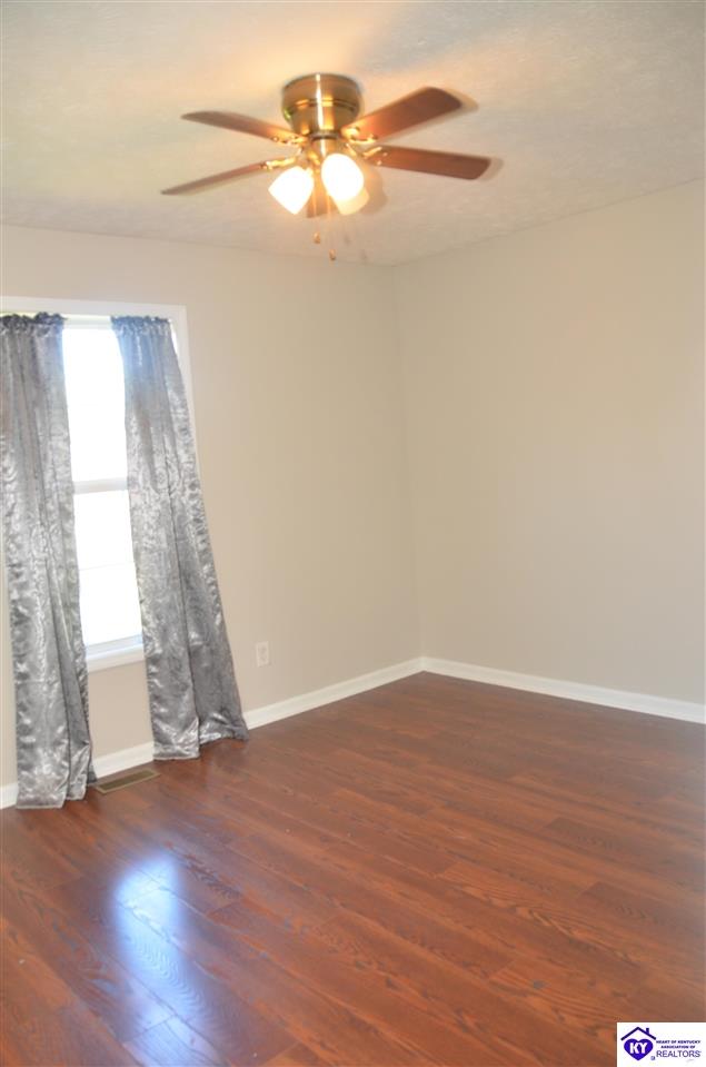 Listing Picture 208 Kathie Court Vine Grove, KY 40175 MLS HK25004321