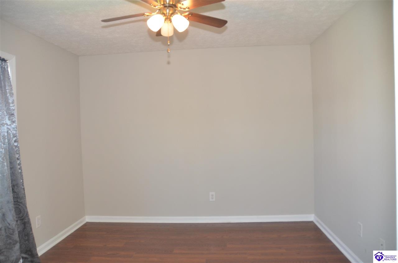 Listing Picture 208 Kathie Court Vine Grove, KY 40175 MLS HK25004321