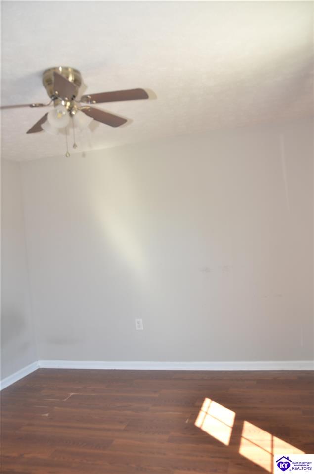 Listing Picture 208 Kathie Court Vine Grove, KY 40175 MLS HK25004321