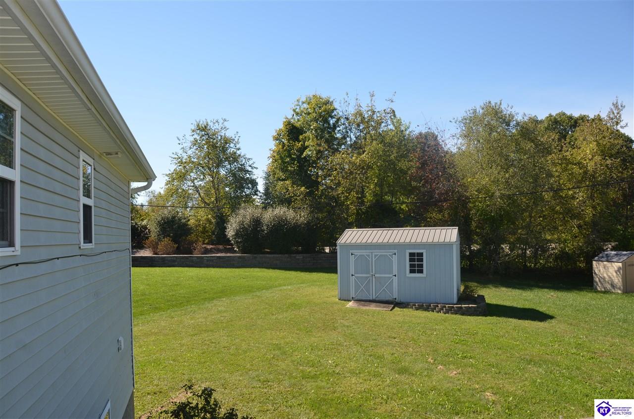 Listing Picture 208 Kathie Court Vine Grove, KY 40175 MLS HK25004321