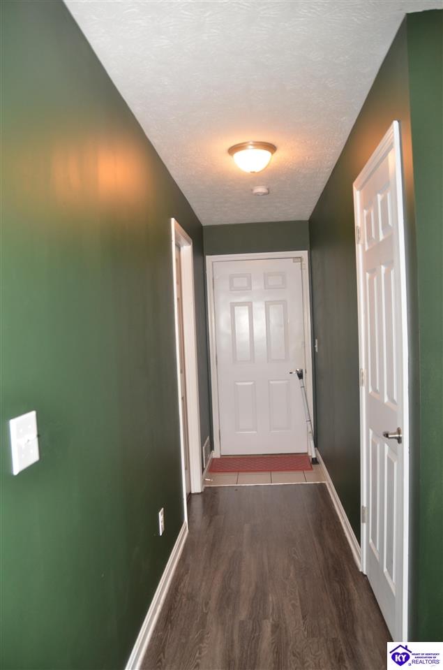 Listing Picture 208 Kathie Court Vine Grove, KY 40175 MLS HK25004321