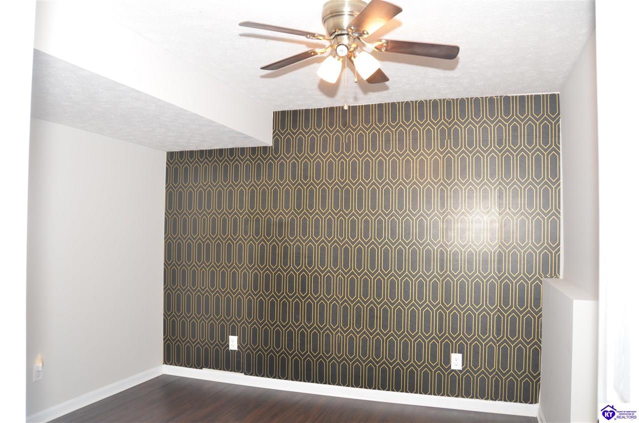 Listing Picture 208 Kathie Court Vine Grove, KY 40175 MLS HK25004321