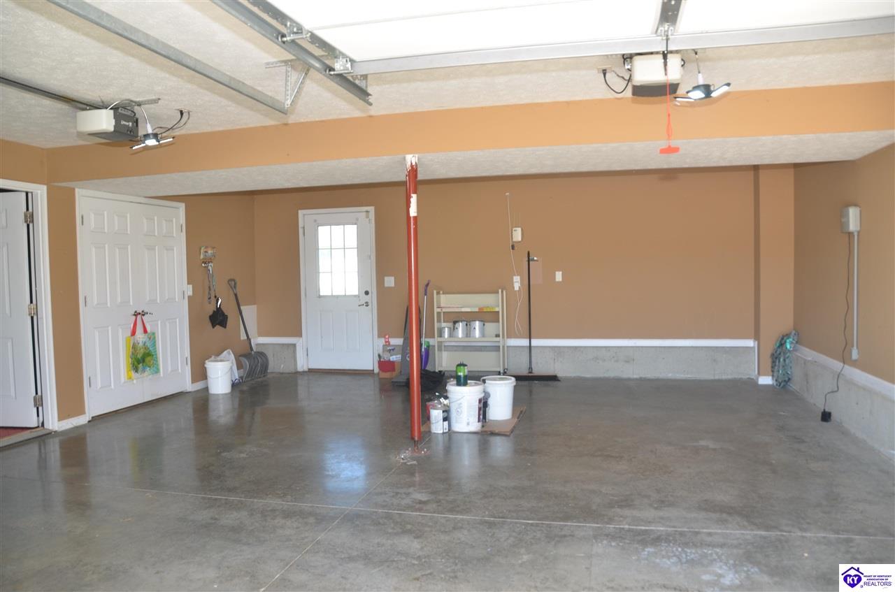 Listing Picture 208 Kathie Court Vine Grove, KY 40175 MLS HK25004321