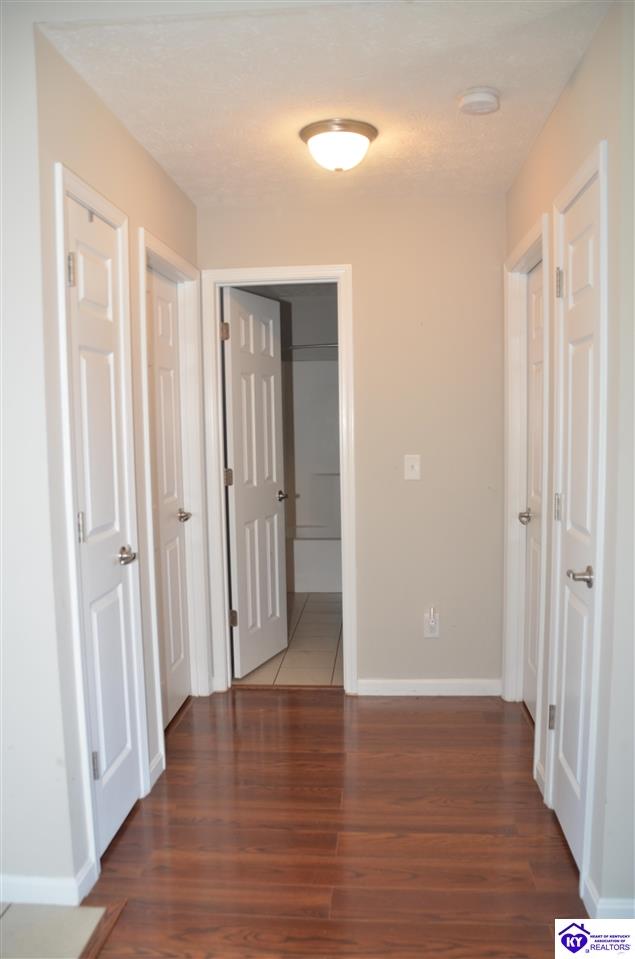 Listing Picture 208 Kathie Court Vine Grove, KY 40175 MLS HK25004321