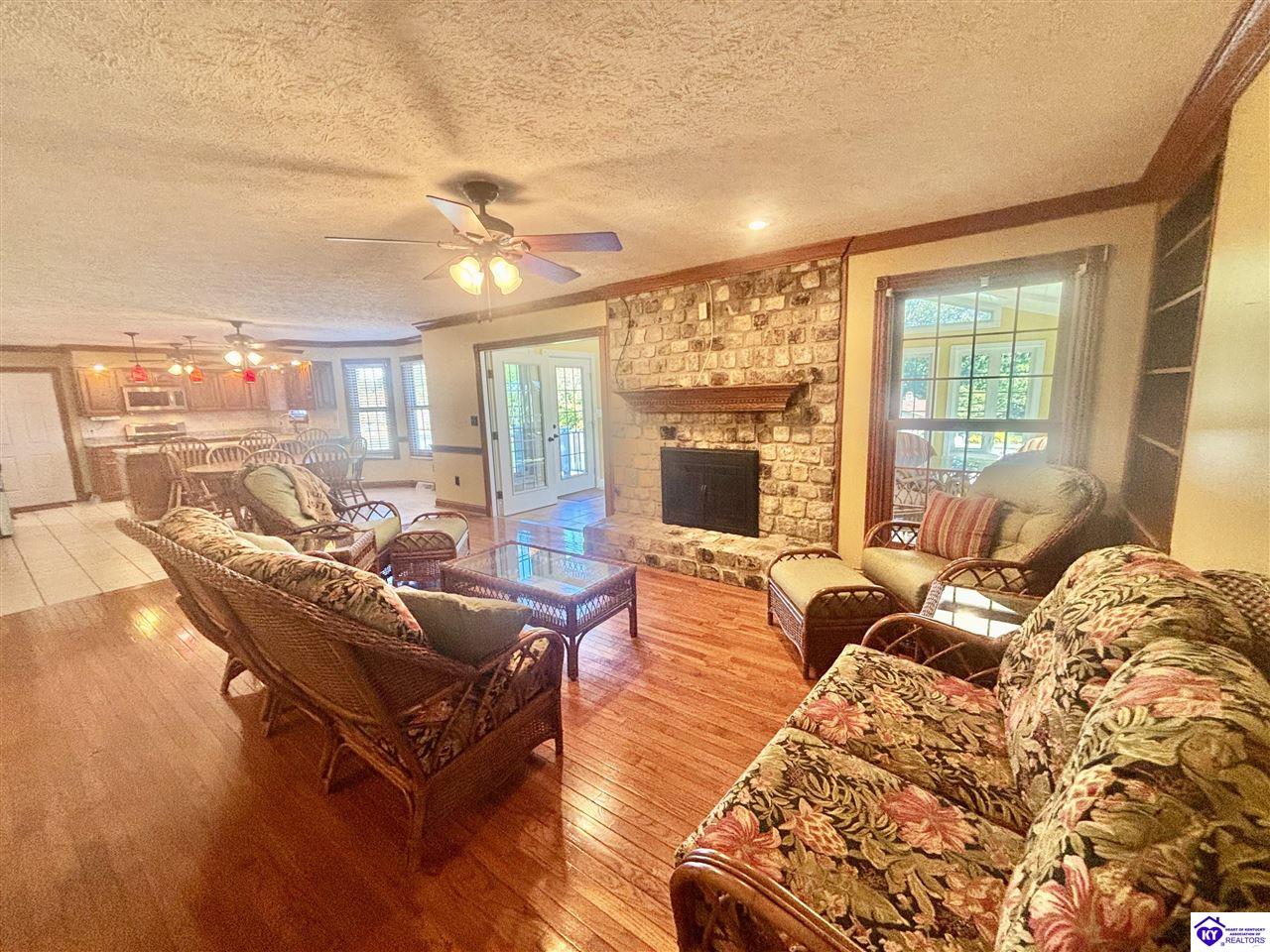 Listing Picture 113 Yorkshire Place Campbellsville, KY 42718 MLS HK25004341