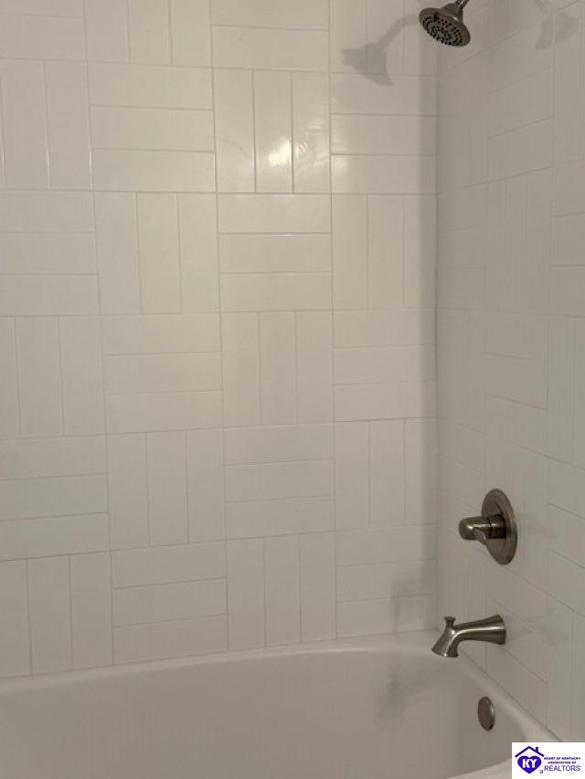 Listing Picture 5924 Campbellsville Road Hodgenville, KY 42748 MLS HK25004362