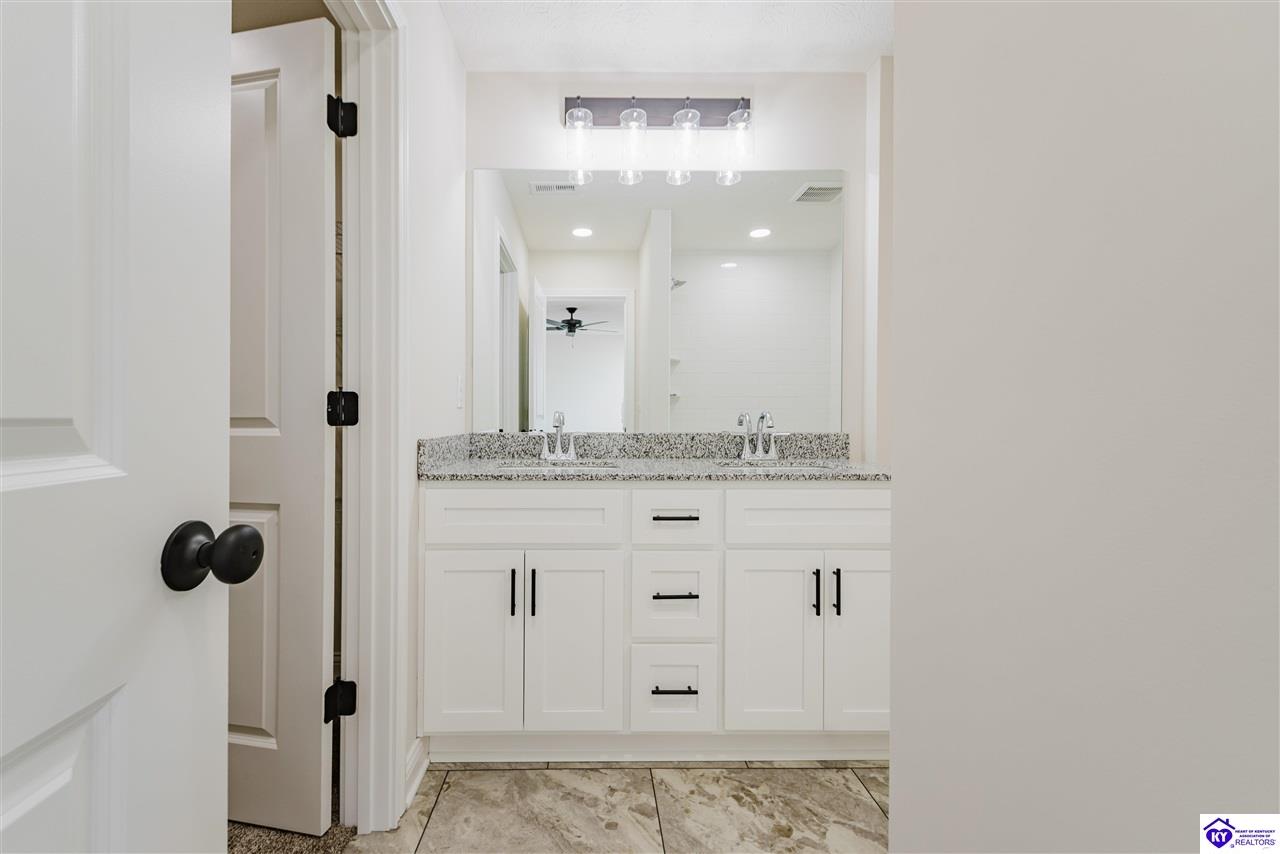 Listing Picture 112 Miles Pass Elizabethtown, KY 42701 MLS HK25004390