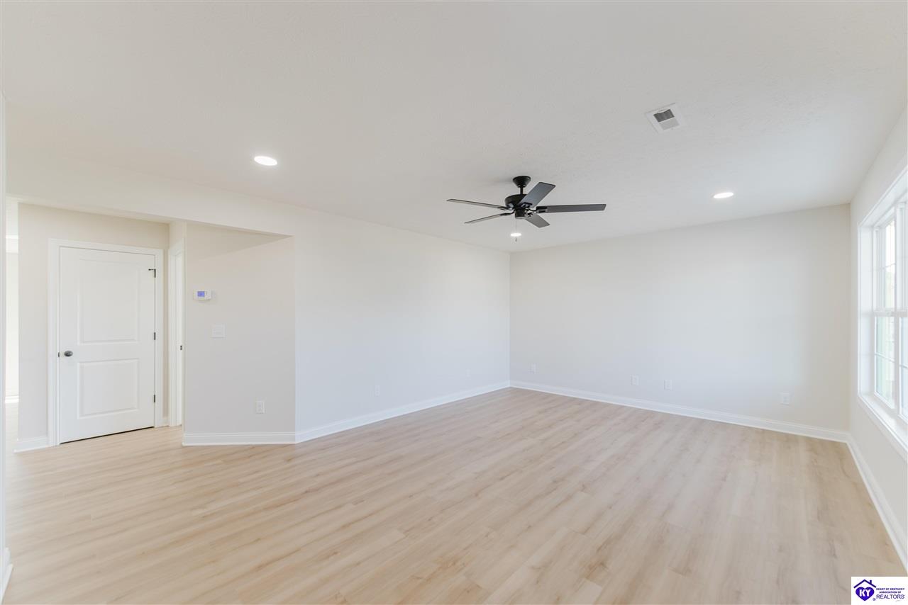 Listing Picture 112 Miles Pass Elizabethtown, KY 42701 MLS HK25004390