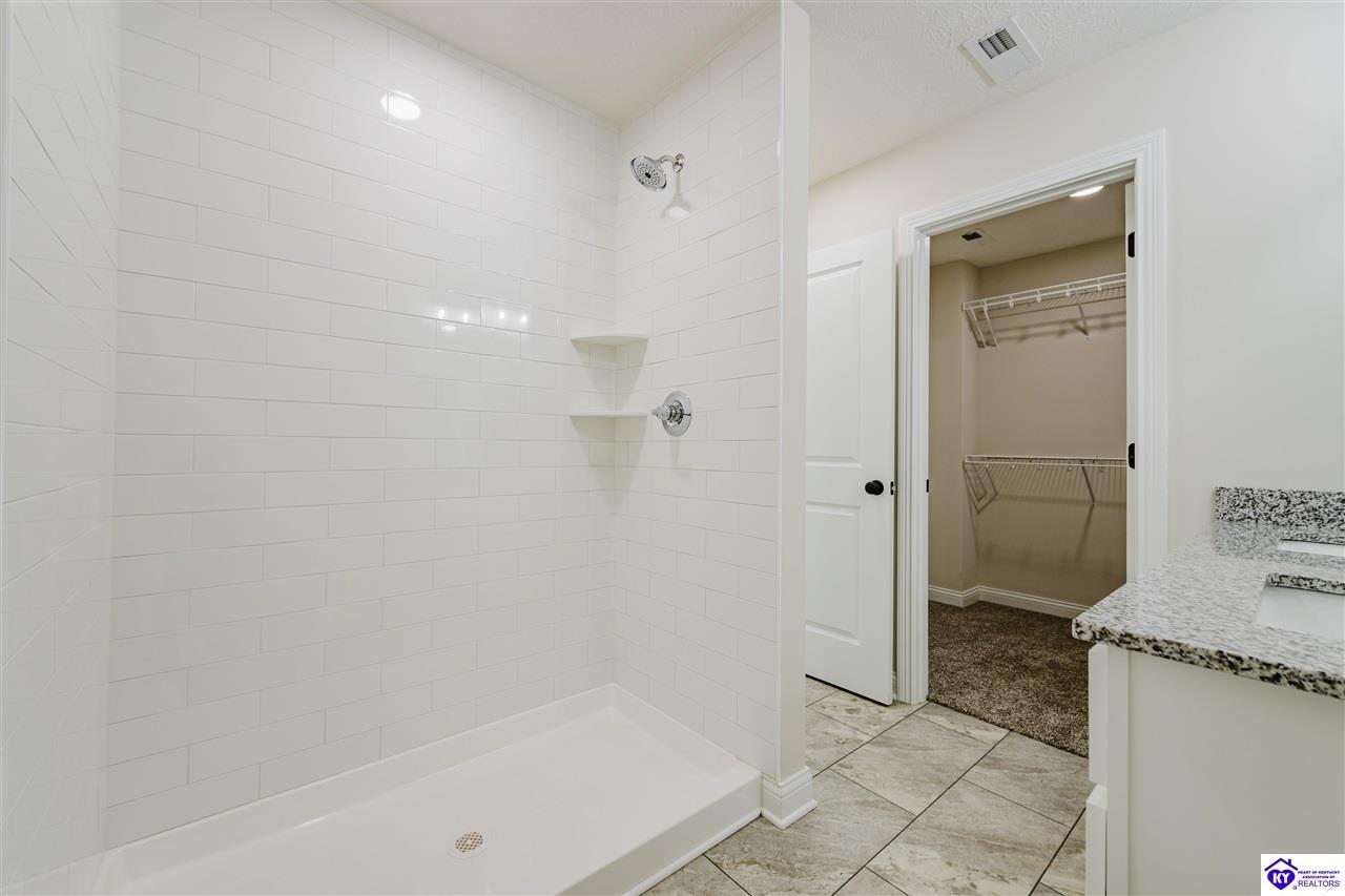 Listing Picture 112 Miles Pass Elizabethtown, KY 42701 MLS HK25004390