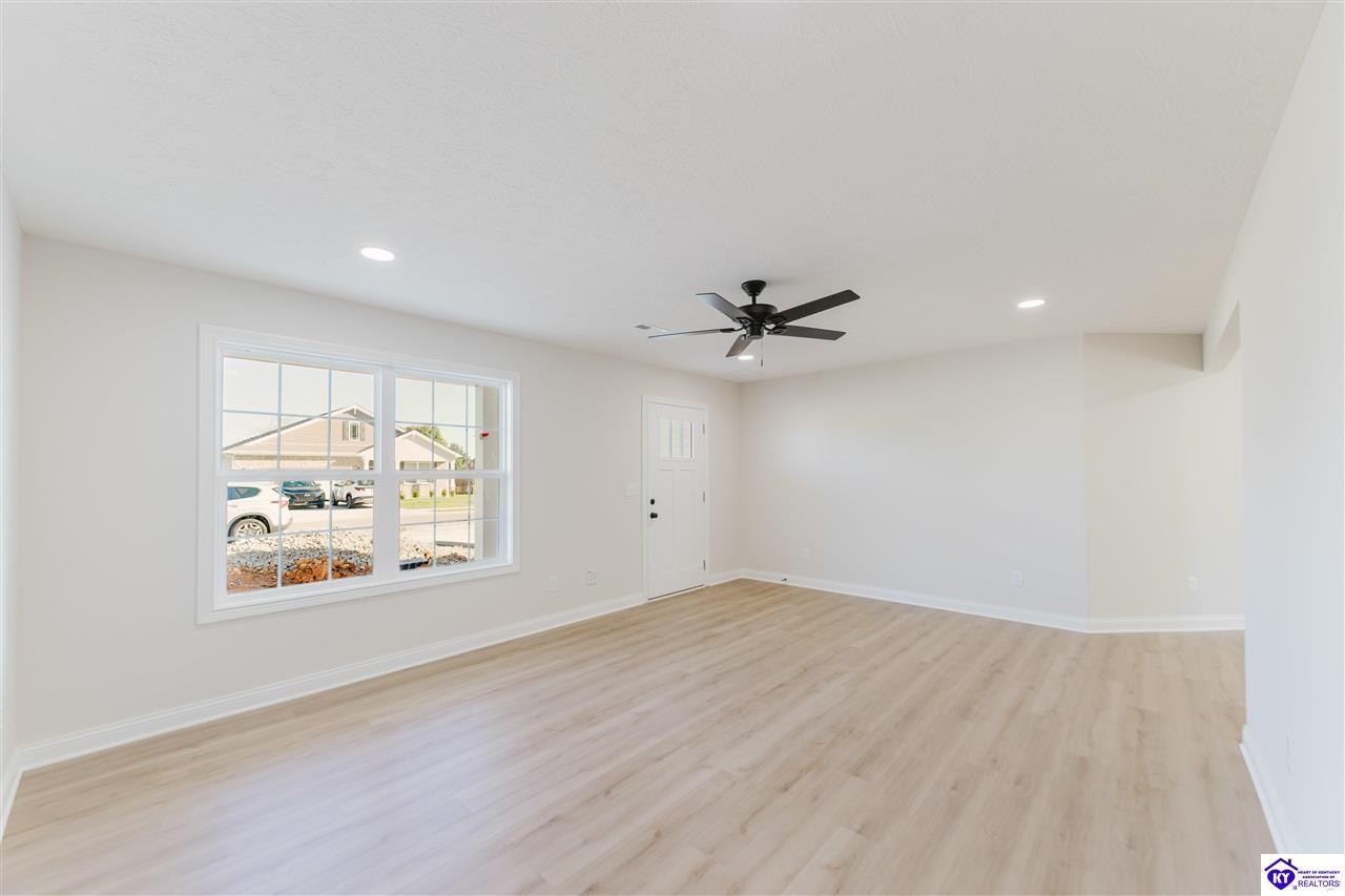 Listing Picture 112 Miles Pass Elizabethtown, KY 42701 MLS HK25004390