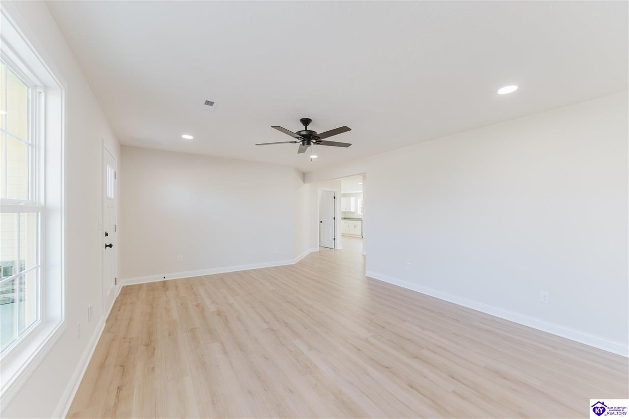 Listing Picture 112 Miles Pass Elizabethtown, KY 42701 MLS HK25004390