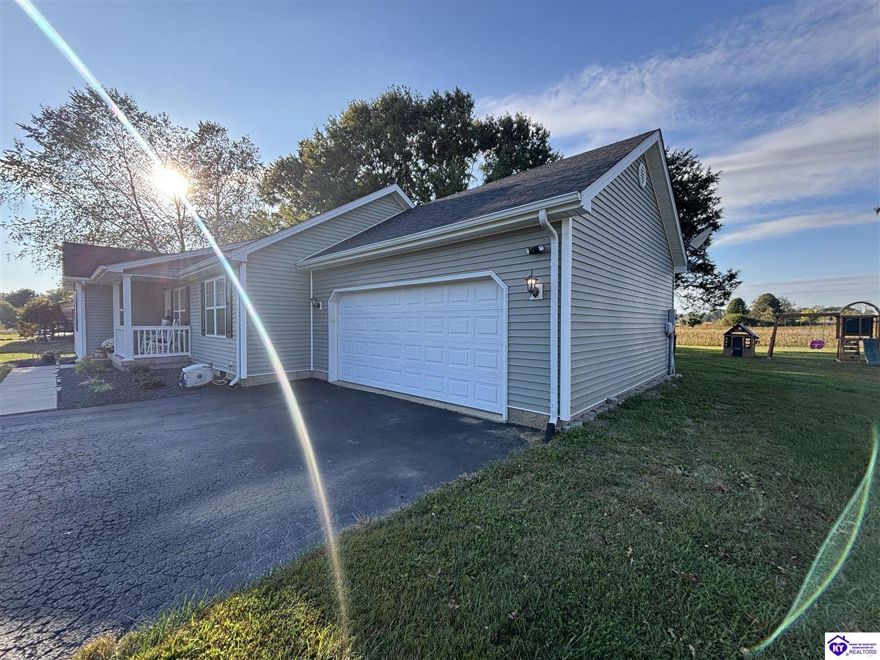 Listing Picture 105 Rustic Haven Drive Campbellsville, KY 42718 MLS HK25004429