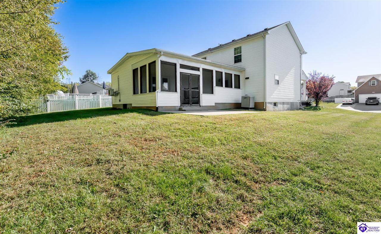 Listing Picture 214 Huckaberry Street Elizabethtown, KY 42701 MLS HK25004434
