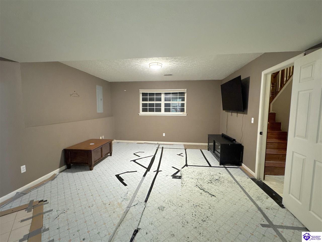 Listing Picture 108 Airport Road Vine Grove, KY 40175 MLS HK25004519